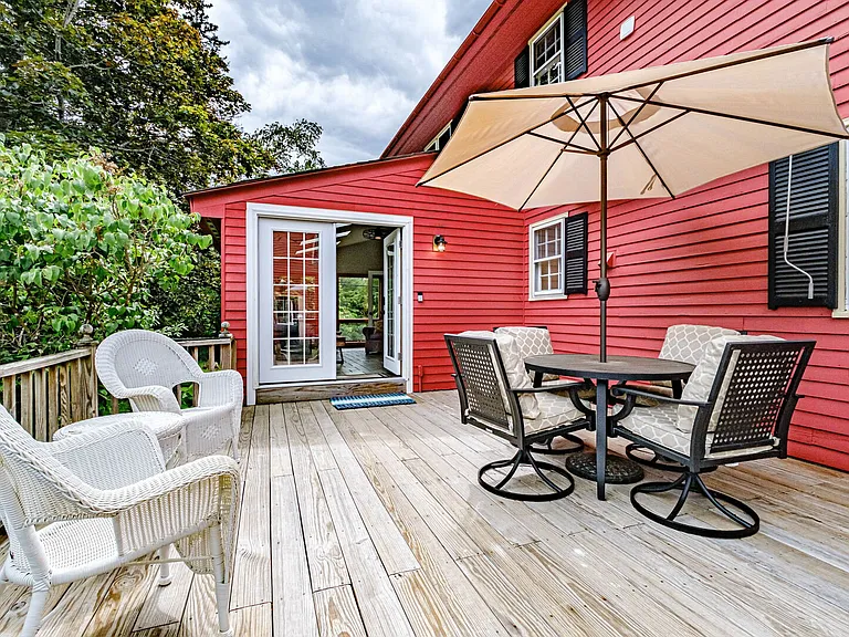 3 Eden Ln — Photo 2