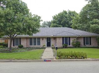 7062 Serrano Dr, Fort Worth, TX 76126