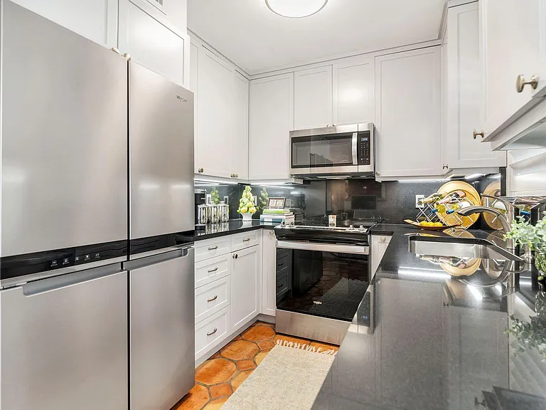 401 Peruvian Ave #1040 — Photo 9