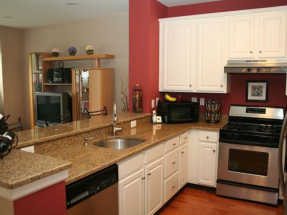Gourmet Granite Kitchen