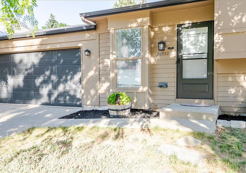 1st image of 20652 E Batavia Drive