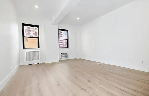 Rented by REAL New York | media 18