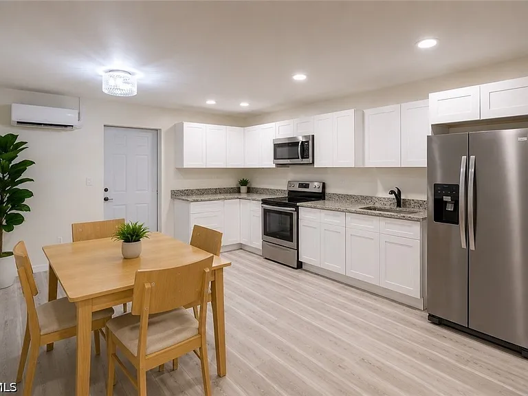 2222 Unity Ave — Photo 2