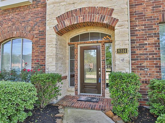 4th image of 8314 Crescent Knolls Dr