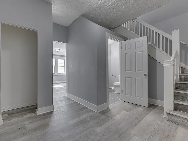 2109 Barth Ave — Photo 16