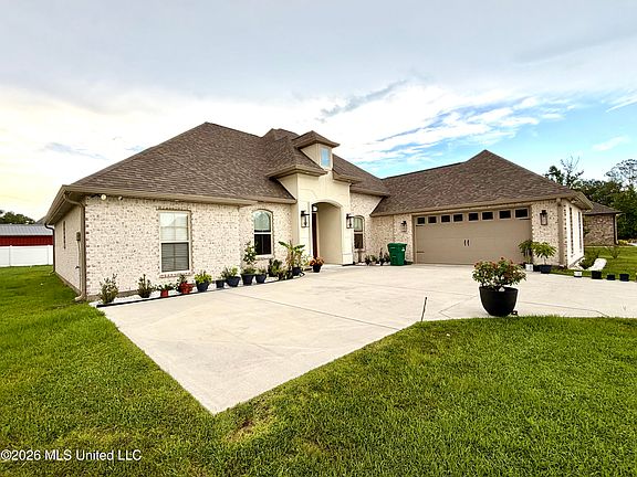 2nd image of 509 Pemberton Pl