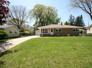 7227 Edgehill Rd, Greendale, WI 53129