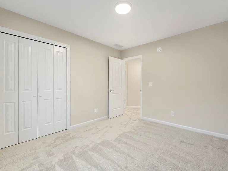 305 E Toledo St — Photo 24