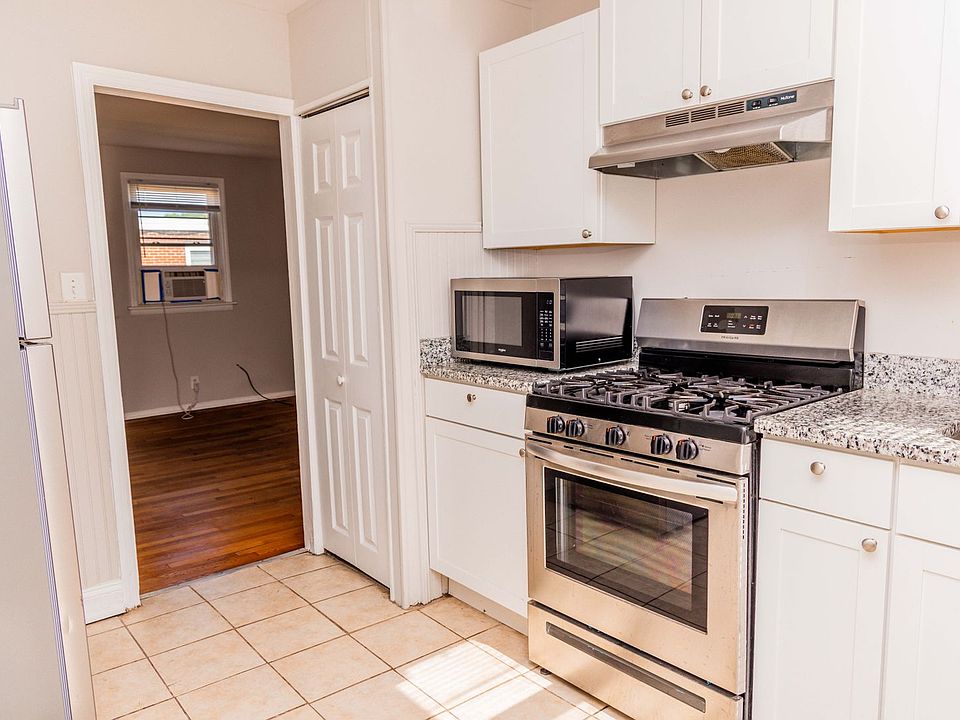1st image of 1903 Grayland Ave APT C