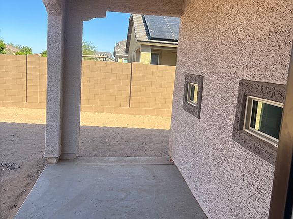 4th image of 456 E Shellie Ct