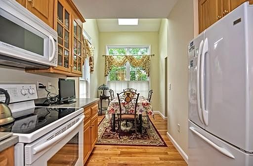 5th image of 1 Kingson Ln Unit 6