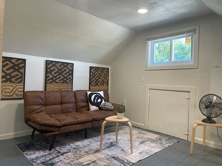 Bernard Ave — Photo 16