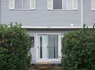 137 Somerset Ln, Bolingbrook, IL 60440