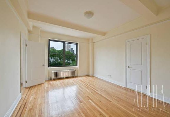 2nd image of 204 2nd Ave #11A