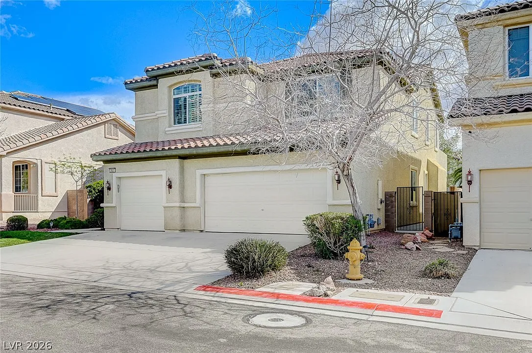 4 bed, 3.0 bath, 3134 sqft, $3,200 — Photo 2