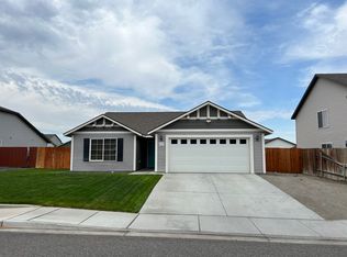 4907 Santa Cruz Ln, Pasco, WA 99301