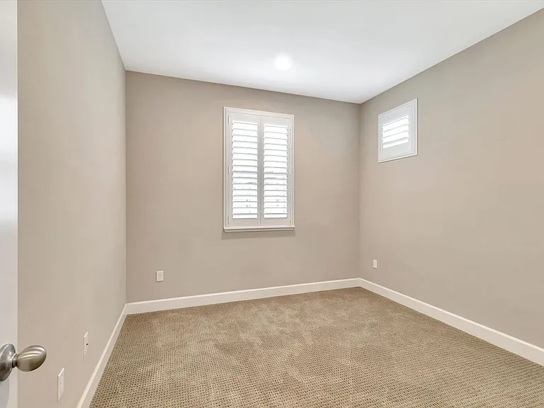 3086 Via Siena Pl — Photo 29