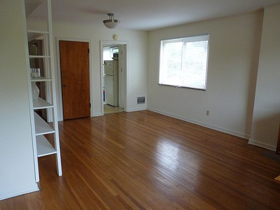 3rd image of 1624 Broadview Ave #B