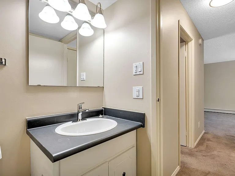 41 Munroe Pl — Photo 20