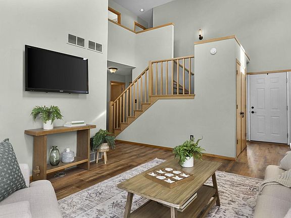 5th image of 2234 Buckingham Road