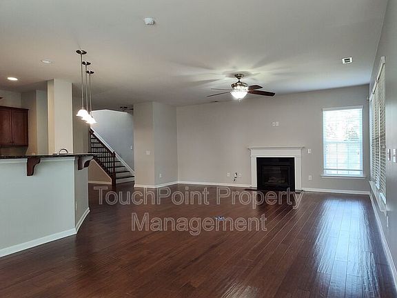 5th image of 8611 Burnside Ln
