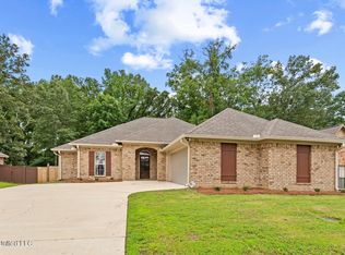 913 Timberton Dr, Pearl, MS 39208