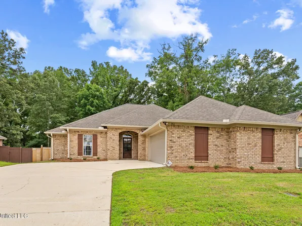 913 Timberton Dr, Pearl, MS 39208