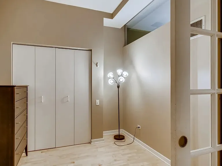 5 N Wabash Ave #1401 — Photo 12