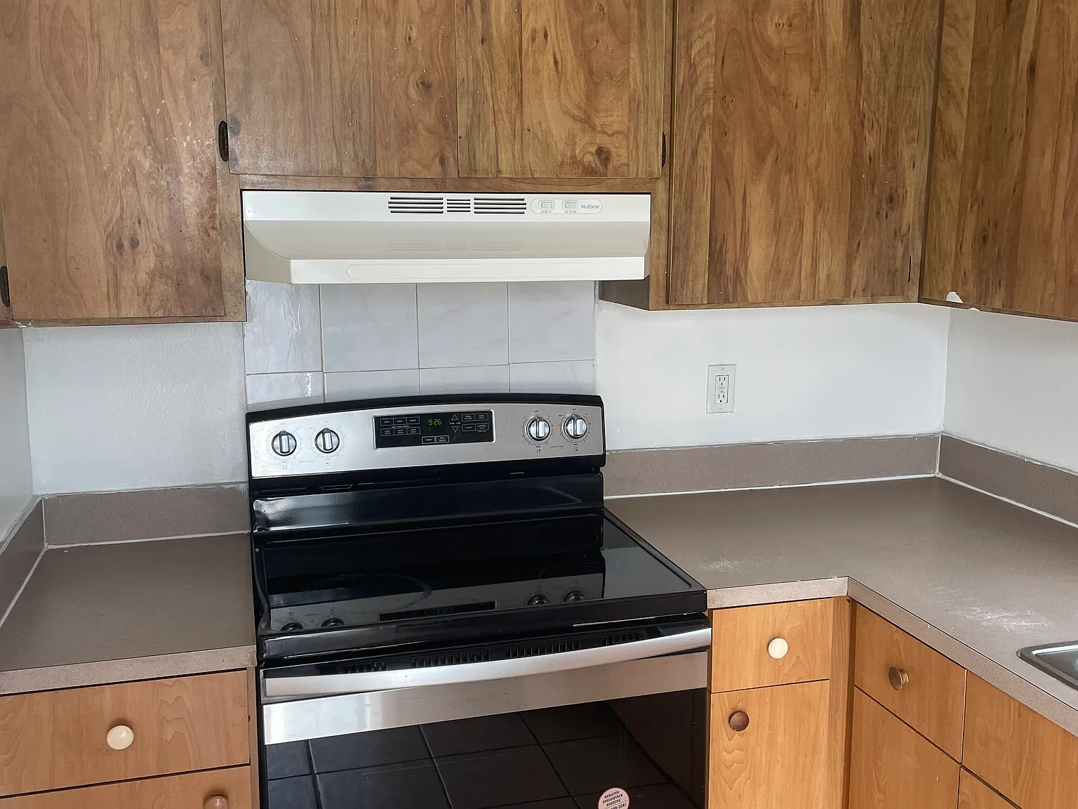 2 bed, 812 sqft, $1,345 — Photo 4