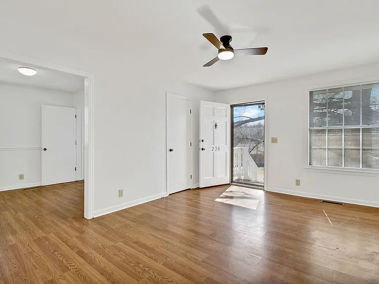 238 Townes Dr — Photo 6