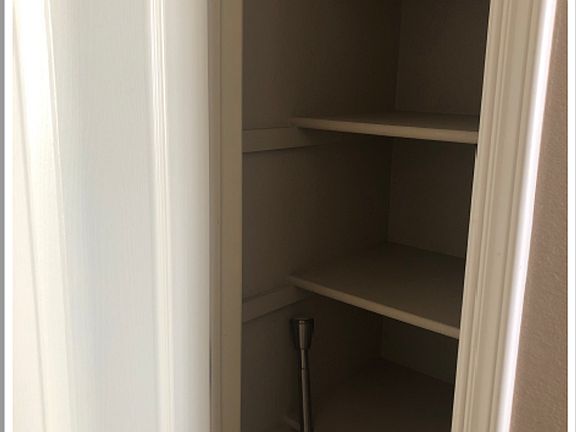 4th image of 3784 Ascencion Cir
