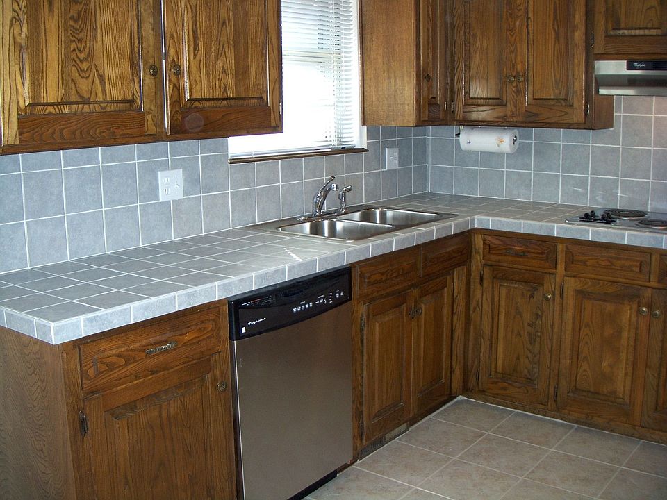 2nd image of 2424 NW 112th St