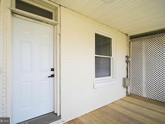 5th image of 1127 Nottingham Way