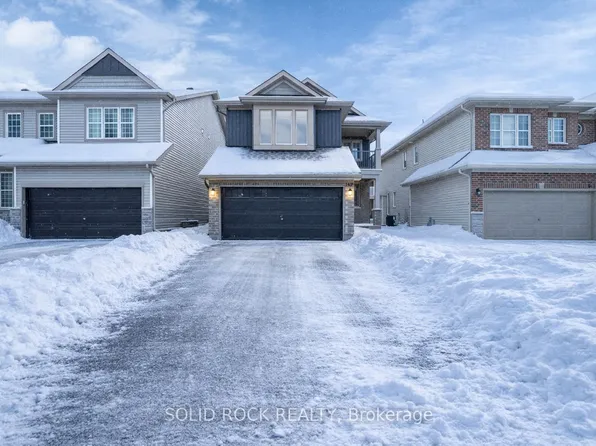 149 Minikan St, Ottawa, ON K1X 0E5