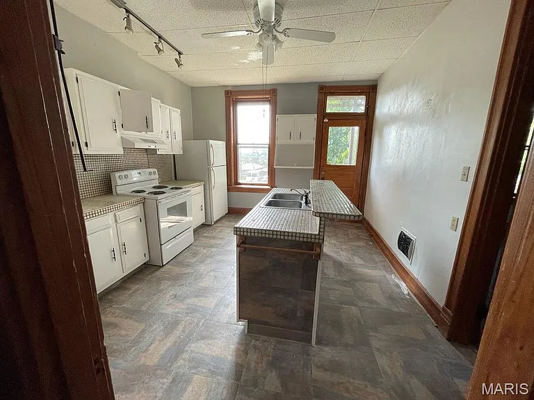6024 Michigan Ave #1F — Photo 3