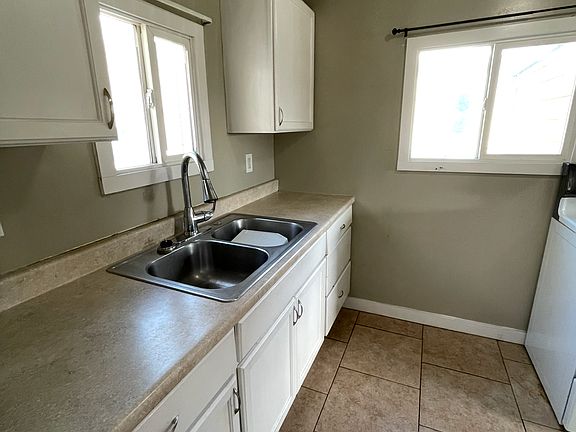 3rd image of 2742 Adams Ave