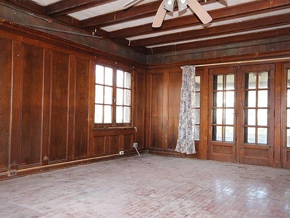 4th image of 409 Forest Ave