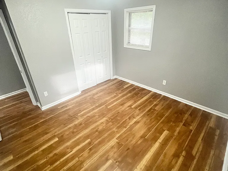 1018 W 29th St — Photo 29