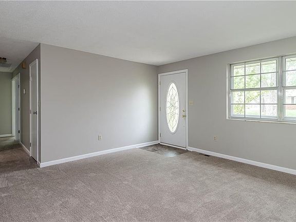 5th image of 454 Lufkin Dr