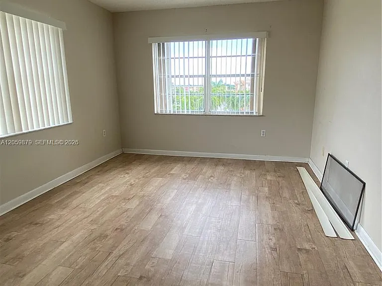 9350 Fontainebleau Blvd #602 — Photo 20