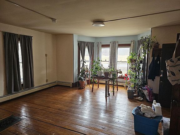 2nd image of 5122 Randolph Rd
