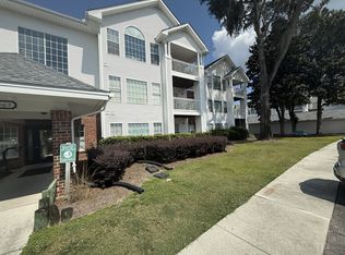 1231 Ladys Island Dr UNIT 1-211, Pt Royal, SC 29935