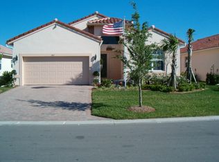 305 NW Springview Loop, Port Saint Lucie, FL 34986