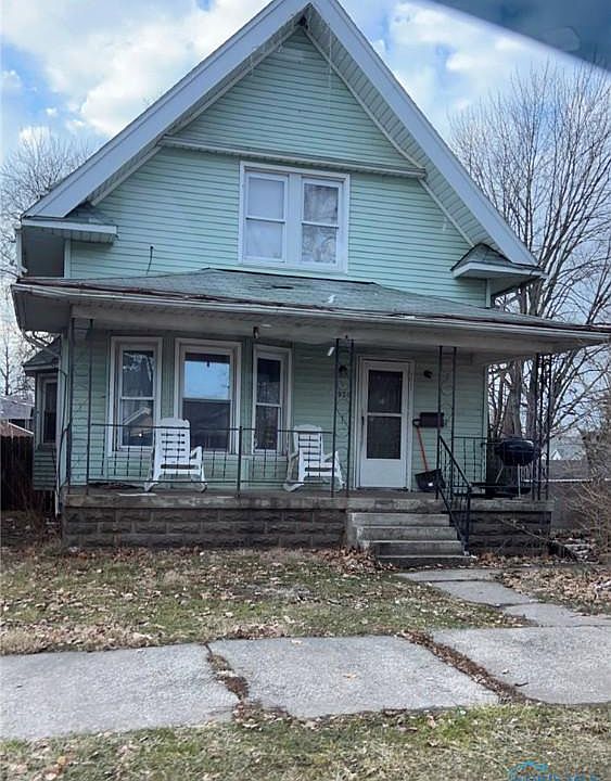 1st image of 920 Rogers St