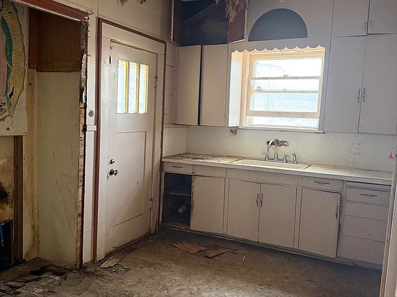 5th image of 2159 Avenue F
