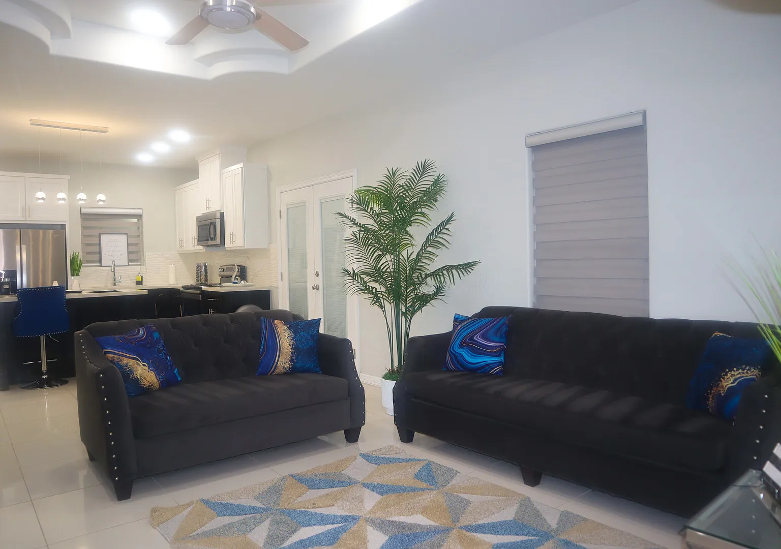 Edinburg Apt — Photo 1