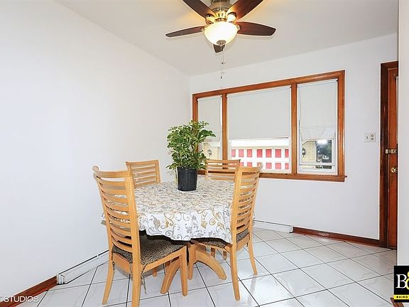4th image of 2954 N Nora Ave