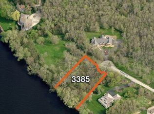 3385 Walden Ln, Oshkosh, WI 54904