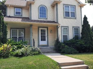 1935 W Vine St, Milwaukee, WI 53205