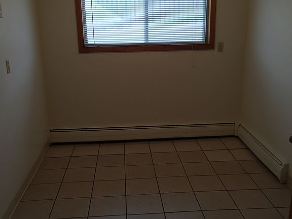 2nd image of 924 24th Ave S APT 03